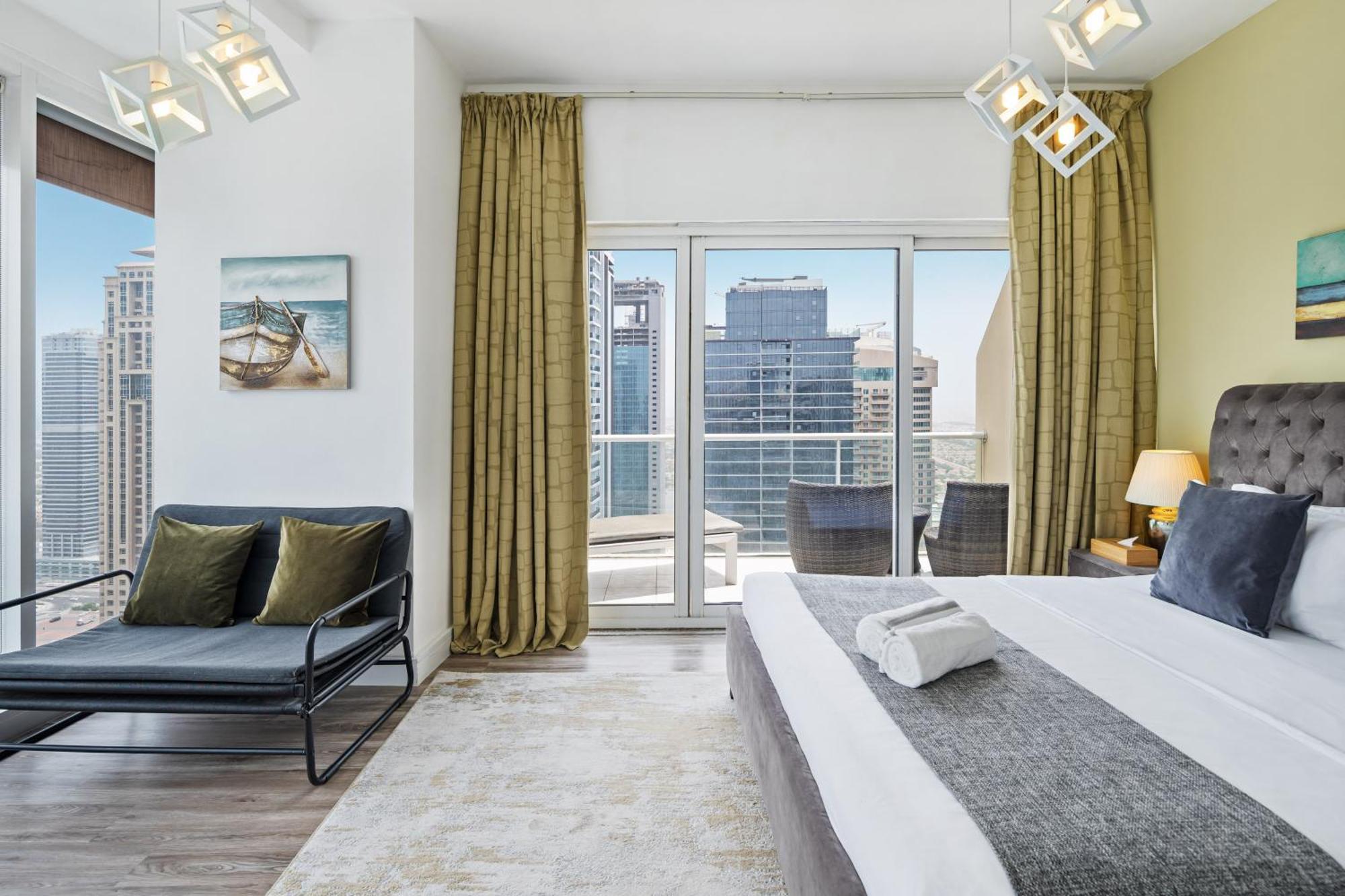 Modern & Spacious 2-Bed Condo With Panoramic Lake Views, Dual Balconies, Steps From Dubai Jlt Metro By "La Buena Vida Holiday Homes" Экстерьер фото