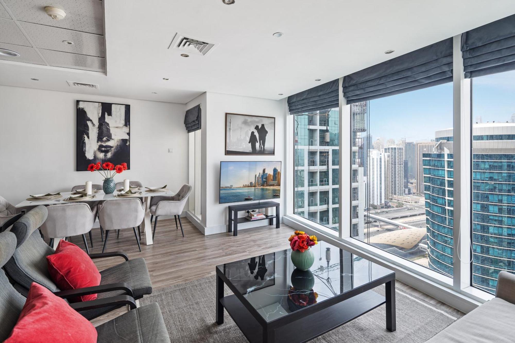 Modern & Spacious 2-Bed Condo With Panoramic Lake Views, Dual Balconies, Steps From Dubai Jlt Metro By "La Buena Vida Holiday Homes" Экстерьер фото