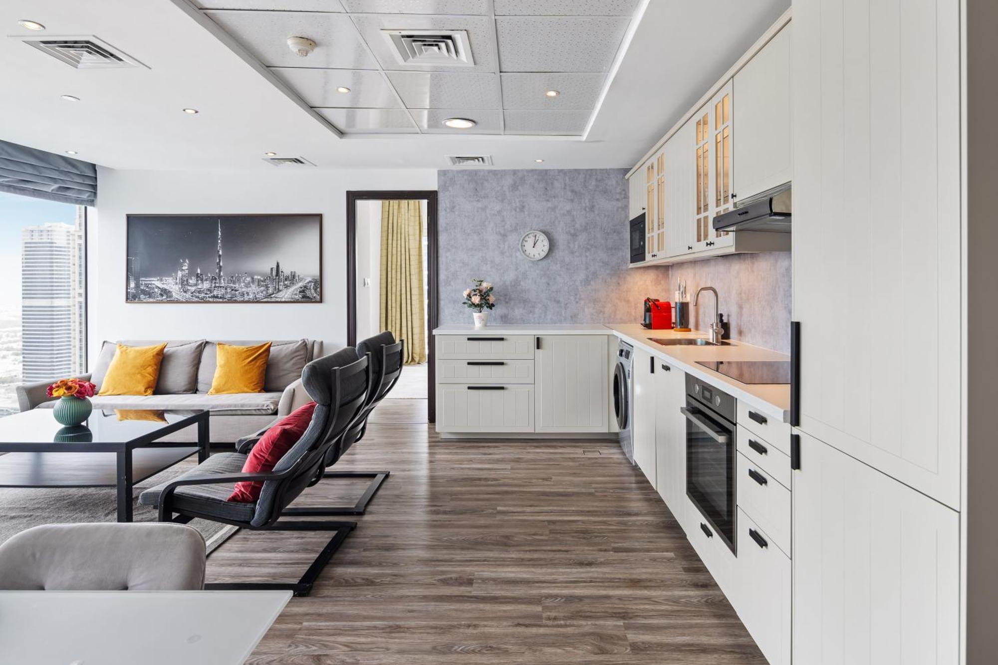 Modern & Spacious 2-Bed Condo With Panoramic Lake Views, Dual Balconies, Steps From Dubai Jlt Metro By "La Buena Vida Holiday Homes" Экстерьер фото