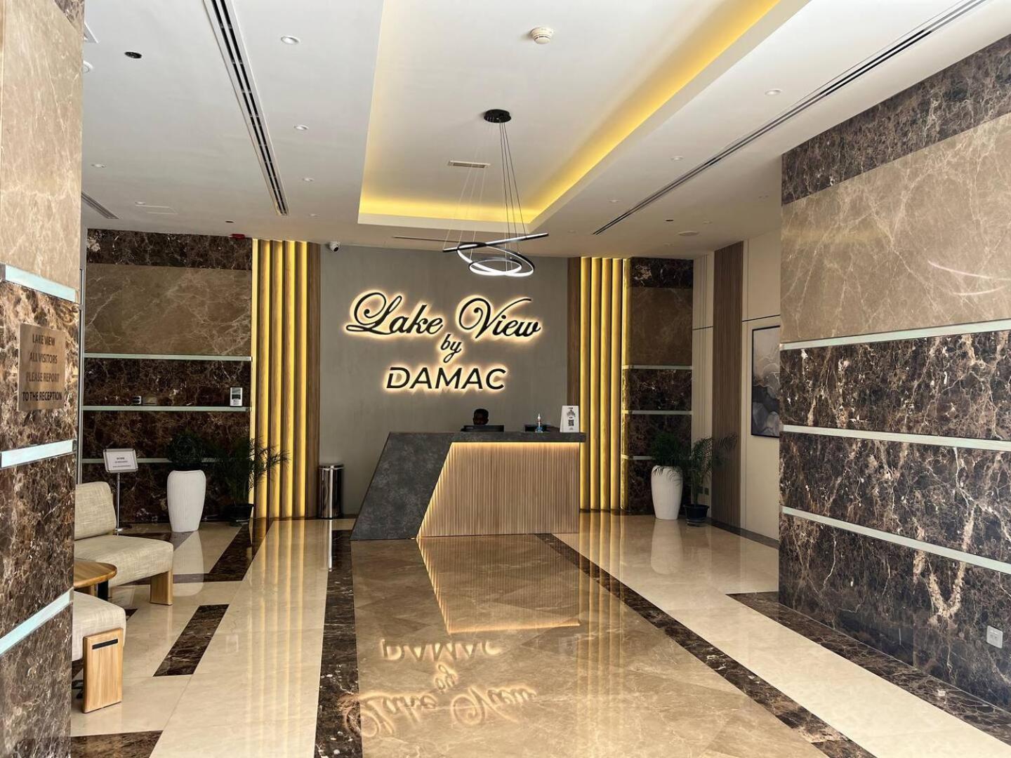 Modern & Spacious 2-Bed Condo With Panoramic Lake Views, Dual Balconies, Steps From Dubai Jlt Metro By "La Buena Vida Holiday Homes" Экстерьер фото